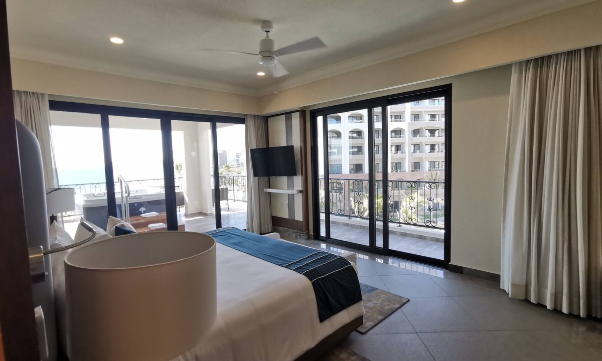 Santa Rosa Resort | Cozy Ocean Front 2 BR for holidays