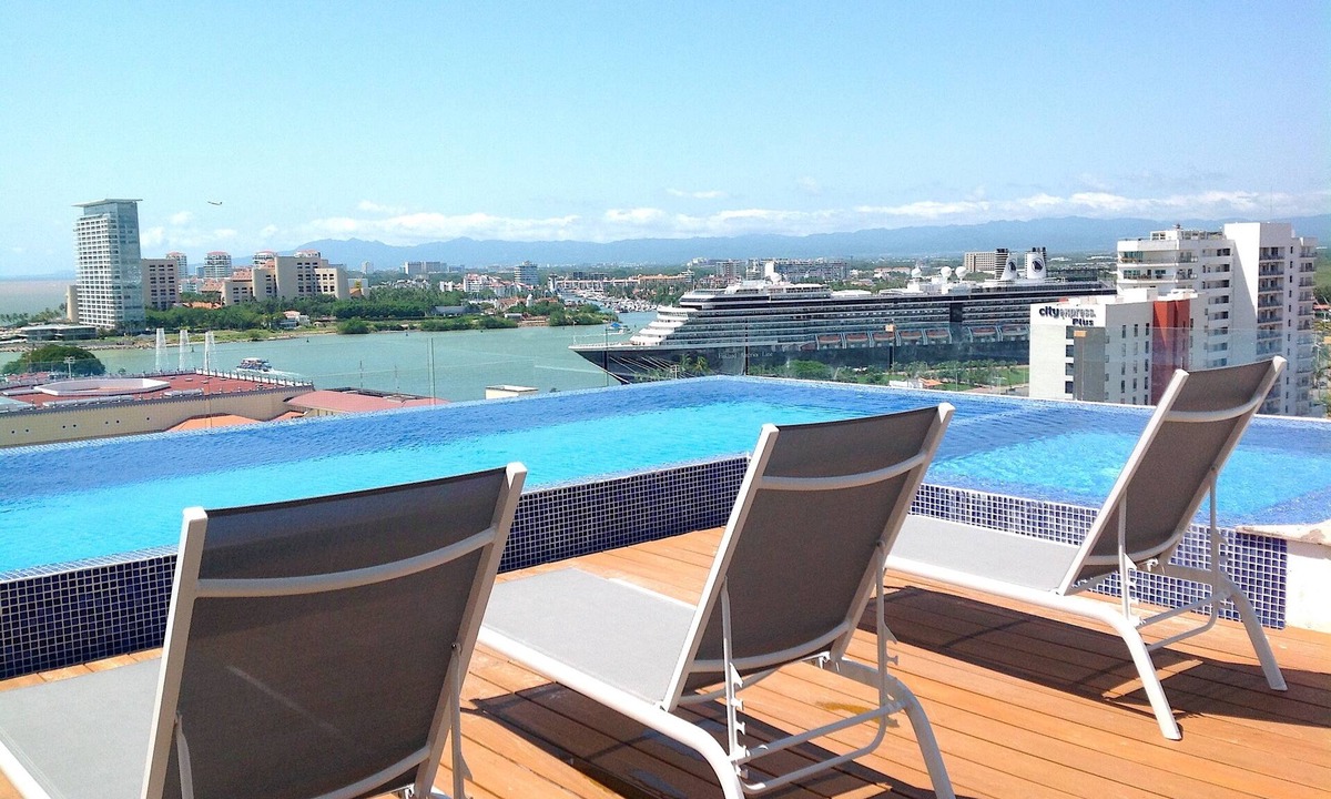 North Hotel Zone Apartment | Cozy studio in Vallarta's Hotel Zone