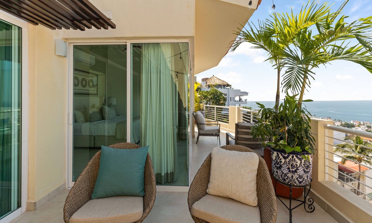 Colonia 5 de Diciembre Condo | Custom designed Penthouse with sweeping ocean views! 2BD Penthouse for rent in 5