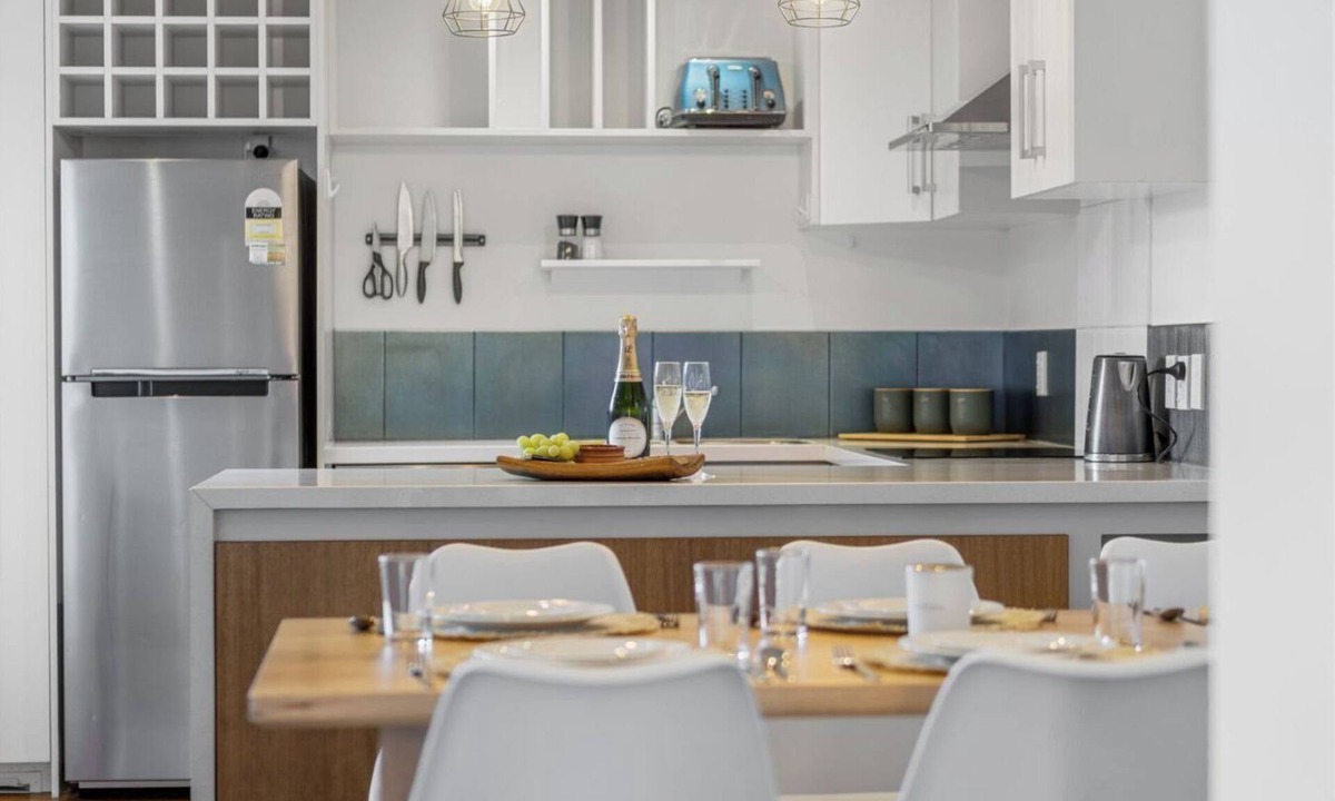 Hamilton East Apartment | D-Street Retreat - Hamilton