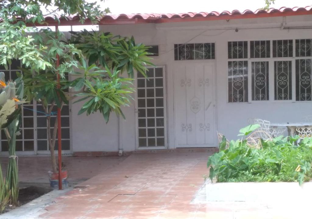 Jiutepec House | Departamento planta baja con jardin y patio