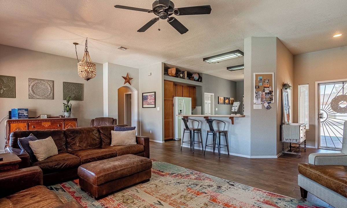 Desert Foothills House | Desert Get-Away, with 2 King beds and 2 Twins!