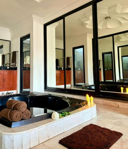 Lomas de Mazatlan House | Domus Áurea