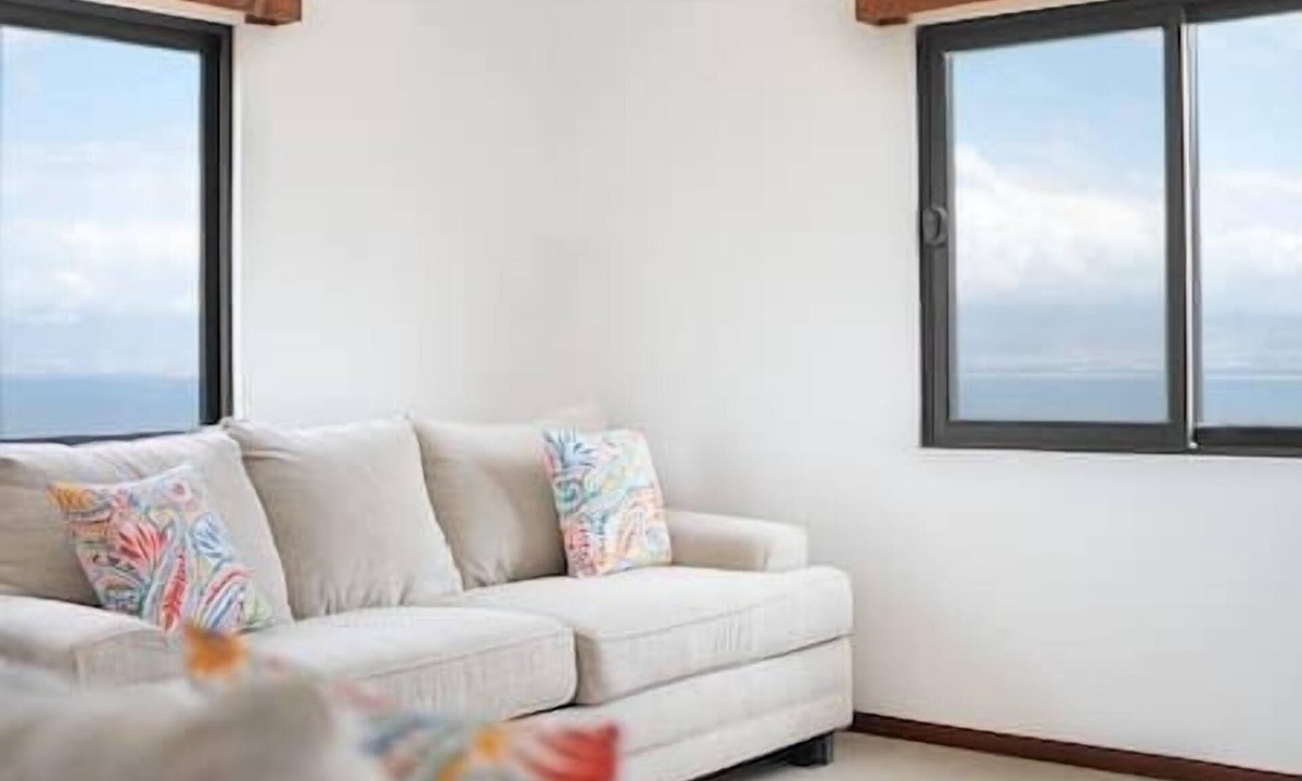 Ensenada House | Double Cabin #8 - Oak Point