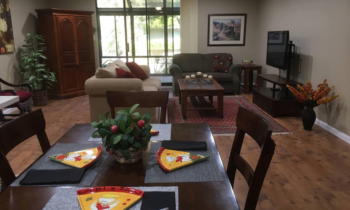 Downtown Sacramento Condo | Downtown Condo, Tennis Courts and Pool