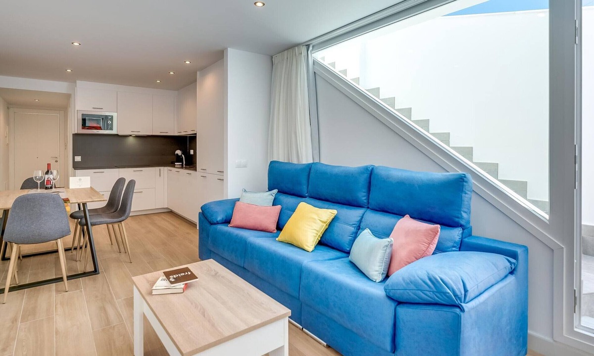 Historic Center of Estepona Apartment | Duplex penthouse with private solarium and jacuzzi in Estepona