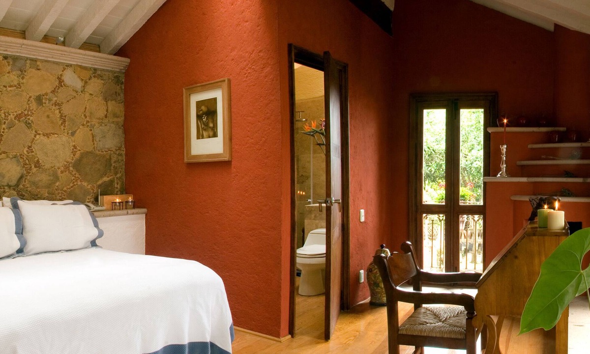 Ichupio Villa | Enchanting Oasis secluded sanctuary with panoramic views 2 story guest suite