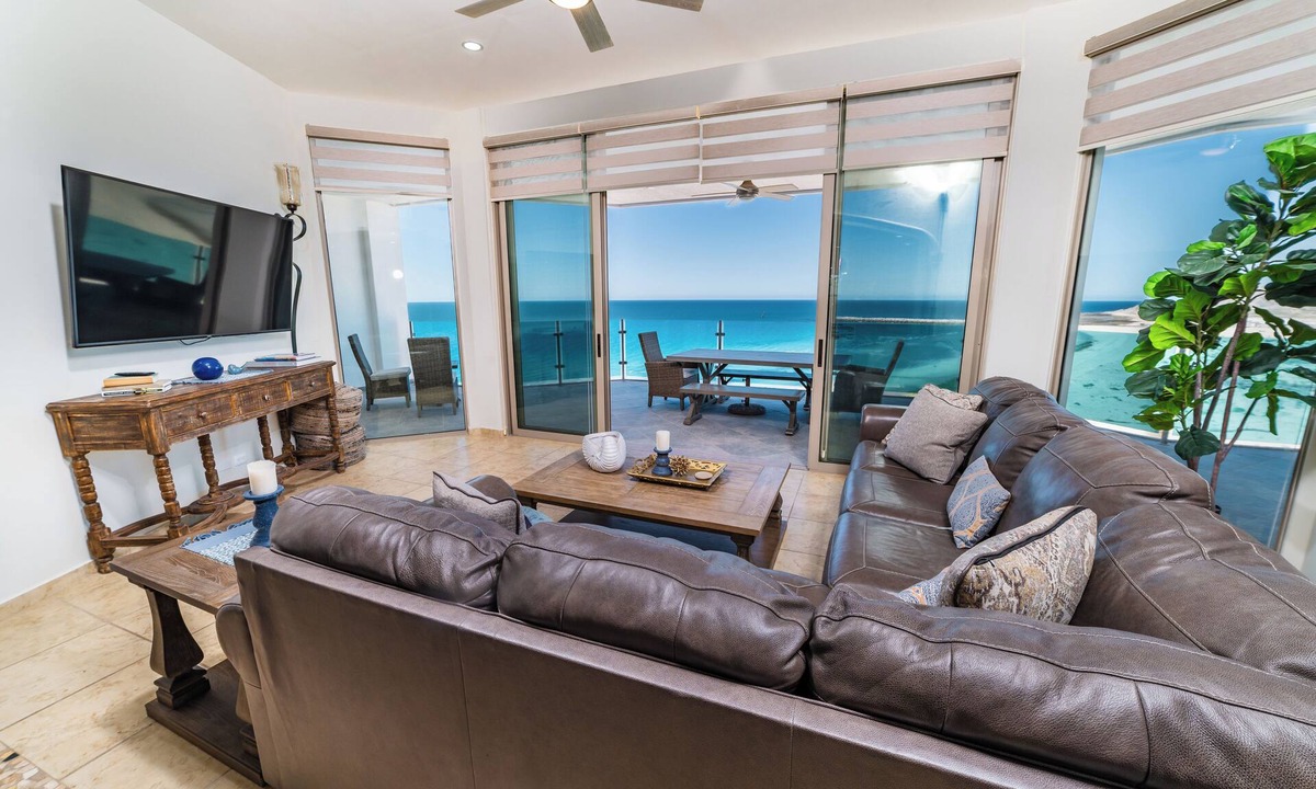 Esmeralda Beach Resort Bedrooms | La Choya