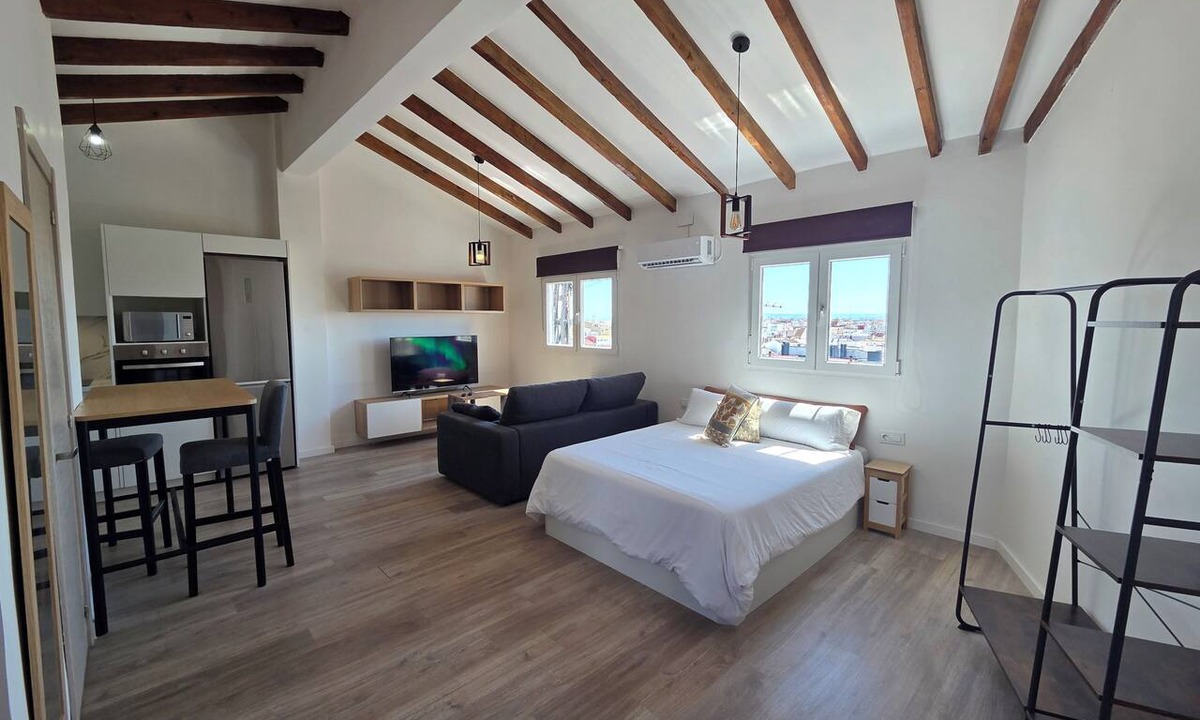 La Petxina Apartment | eXperience Átic Valencia