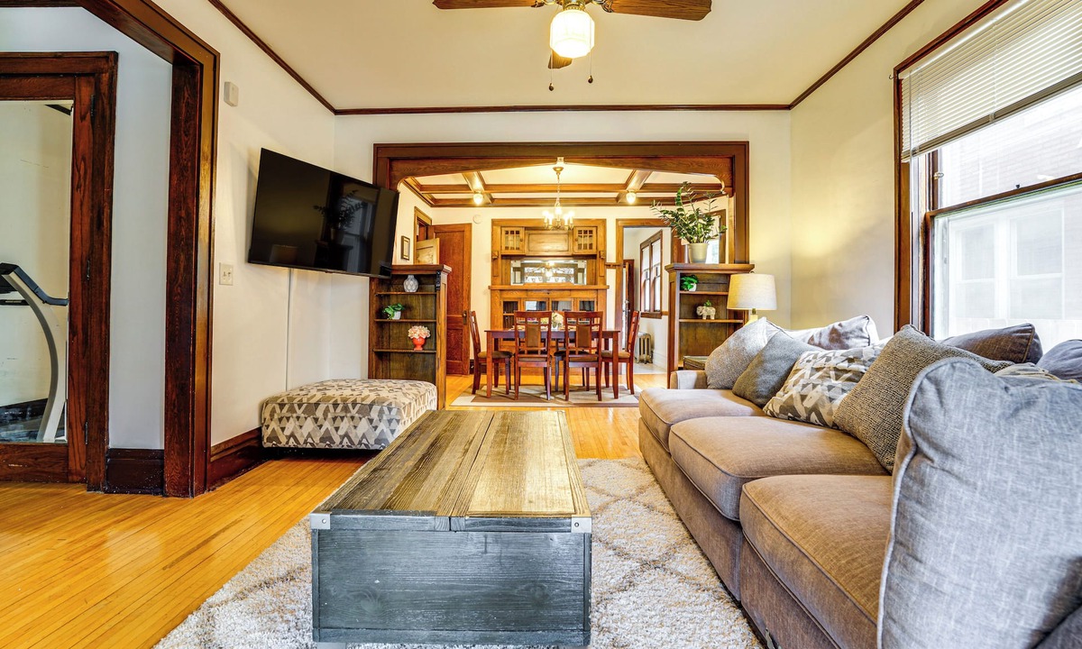 Minneapolis House | Extended Stays Welcome: 1 MI to North Loop