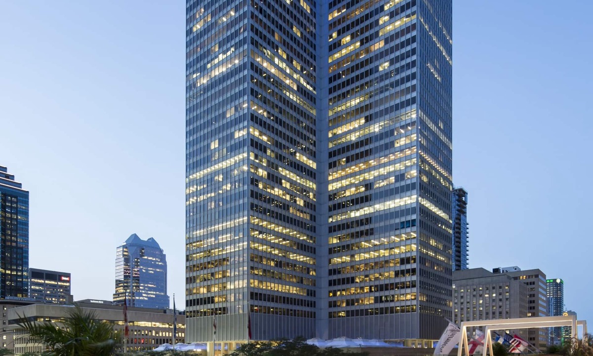 Downtown Montreal Hotel | Fairmont The Queen Elizabeth Gold Experience