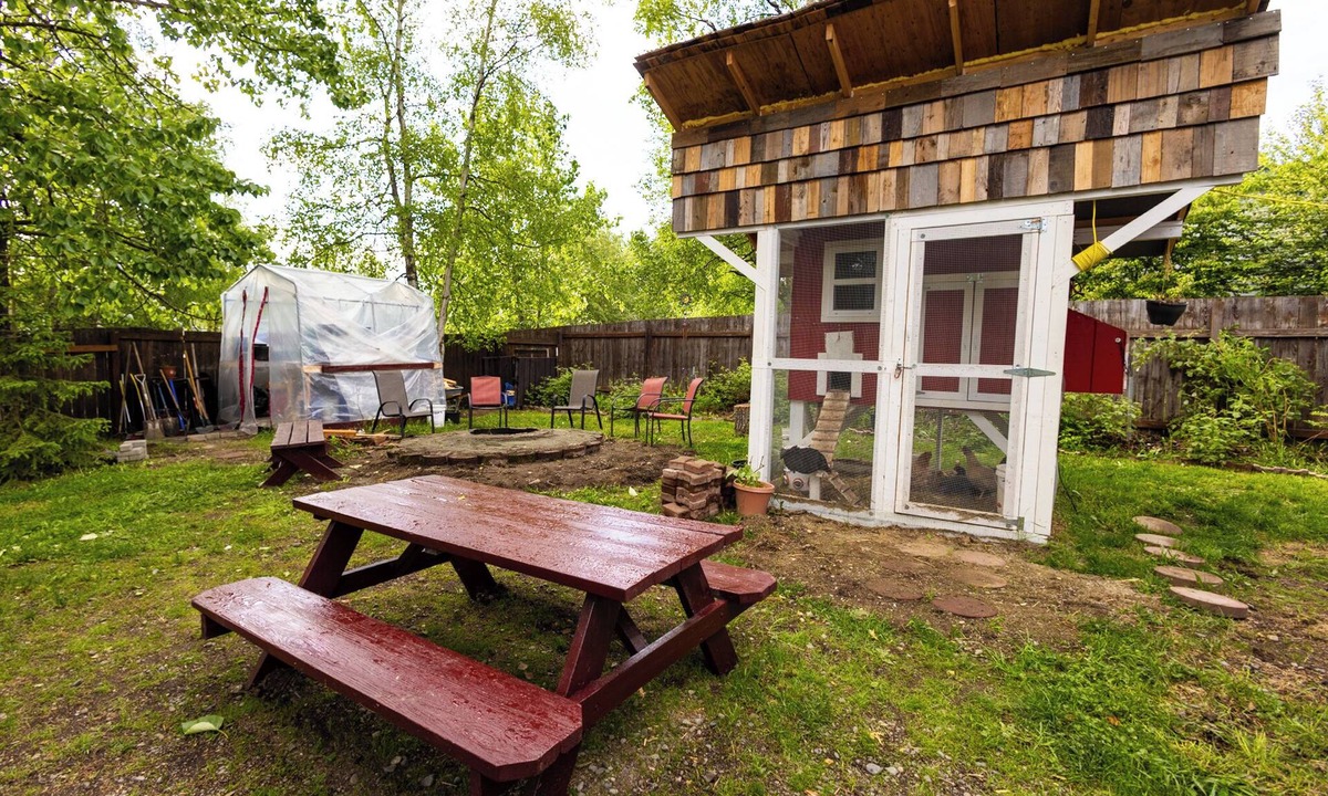 Fairview Other | Family Farmhouse in the City - 5 bedrooms