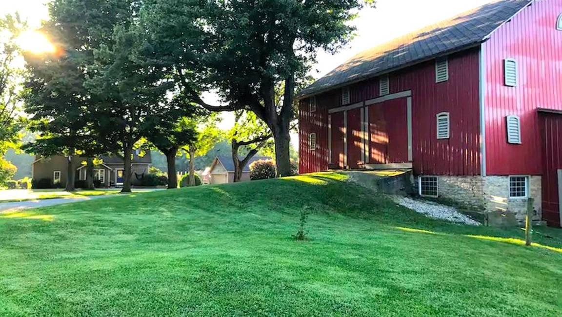 Lincolnville House | Farmhouse ∙ 1 bedroom ∙ 6 guests