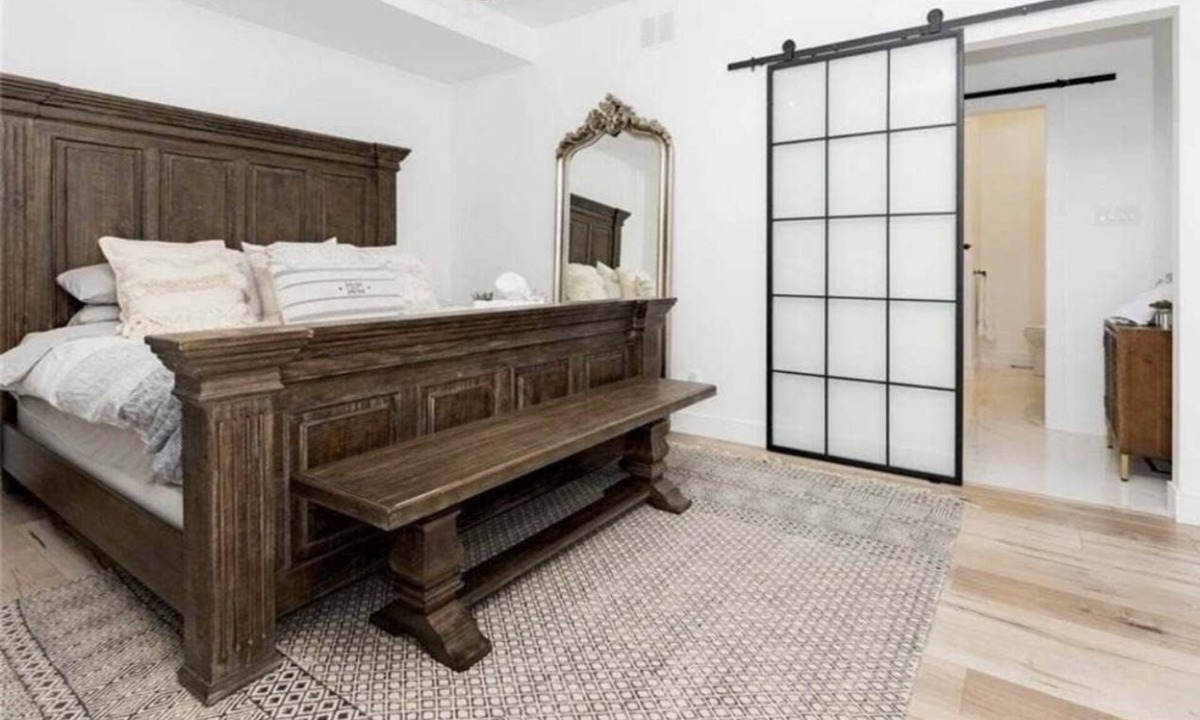 Big Bay House | Farmhouse chic on Georgian Bluffs, where luxury meets comfort.