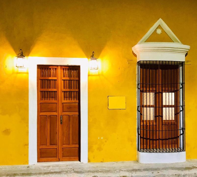 Los Farolitos | Izamal