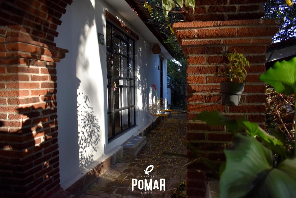 Acatlan Hotel | Finca del Pomar