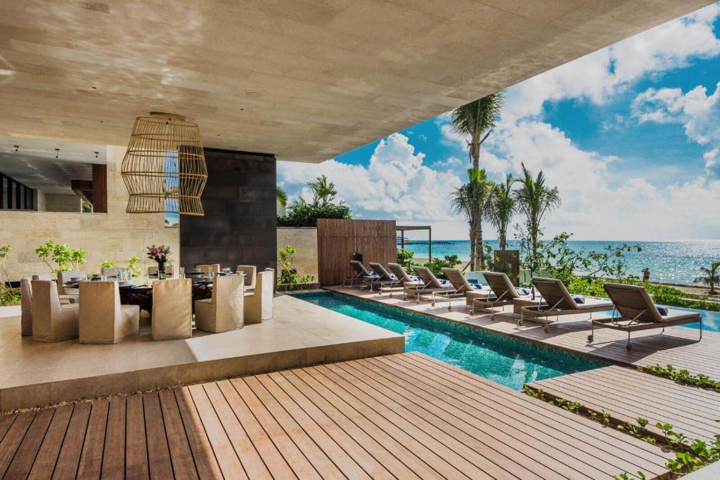 Playacar Fase I Villa | Finest Playacar Beachfront Villa - Exclusive Listing - Fully Staffed - 7 Suites