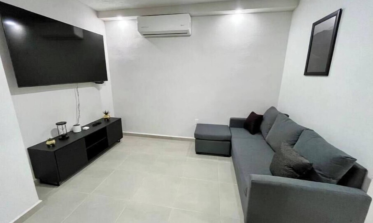 Veracruz Apartment | First floor apartment 1 block from the beach, Bule, and Rest.