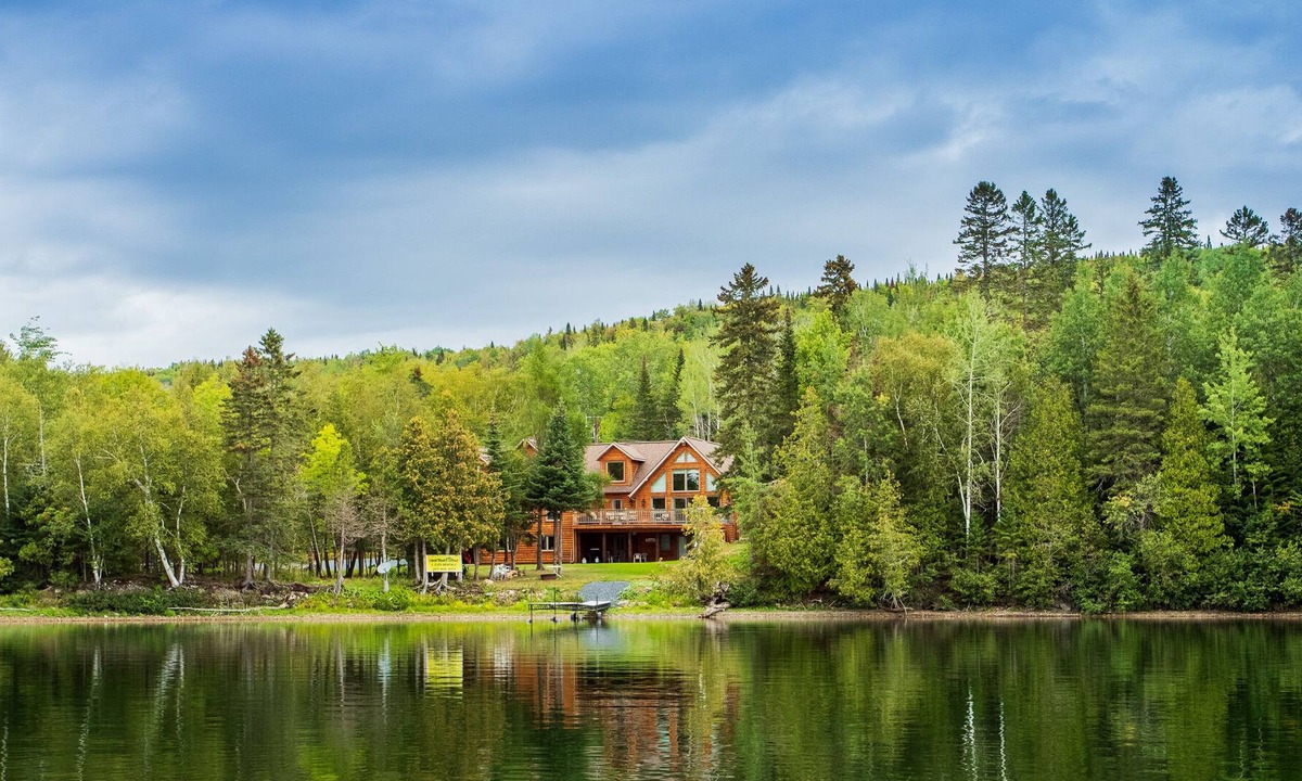 Aroostook Cabin | Four-Bedroom LakeFront Unit on Long Lake!