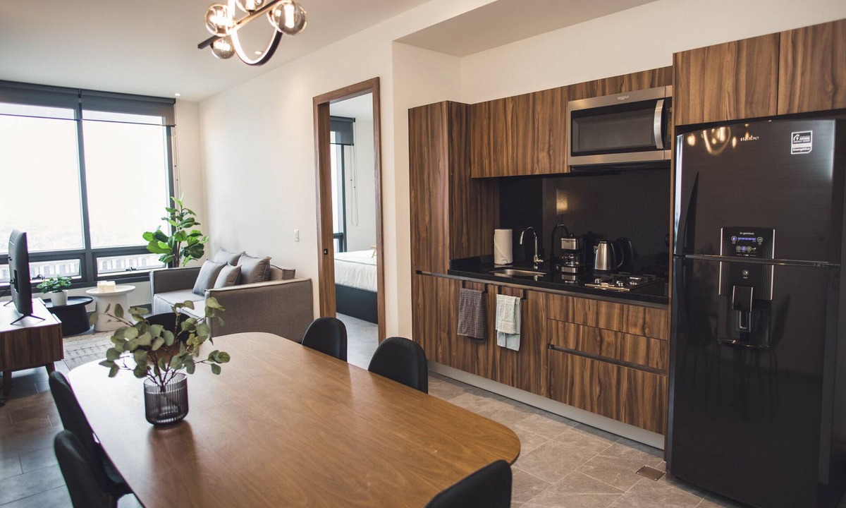 Cuauhtemoc Apartment | Fully equipped kitchen, high speed internet, comfy king-size bed and a small sofa bed.