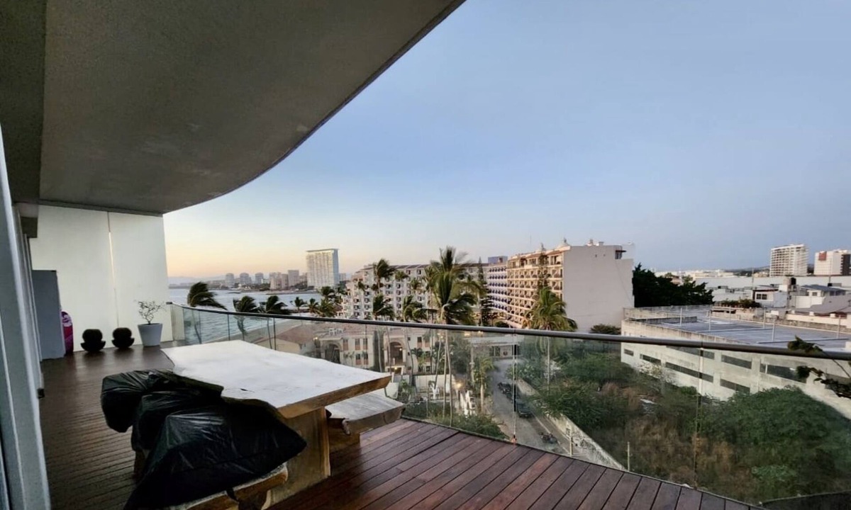 North Hotel Zone Condo | Fun and Vibrant Family Style Beachfront Condo!