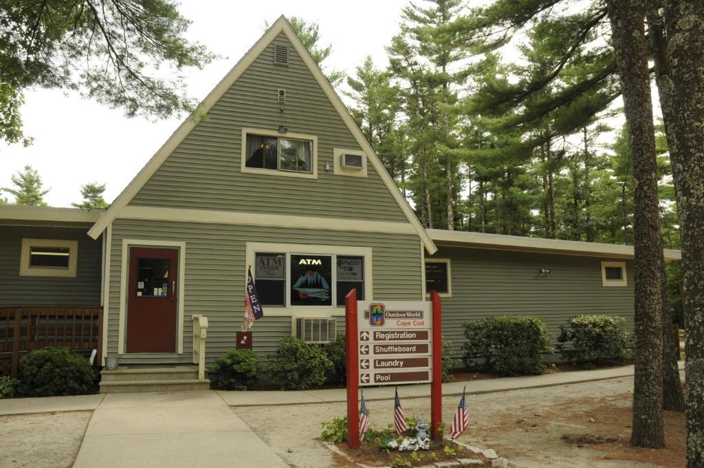 Rochester Resort | Gateway to Cape Cod Vacation Cottage 10