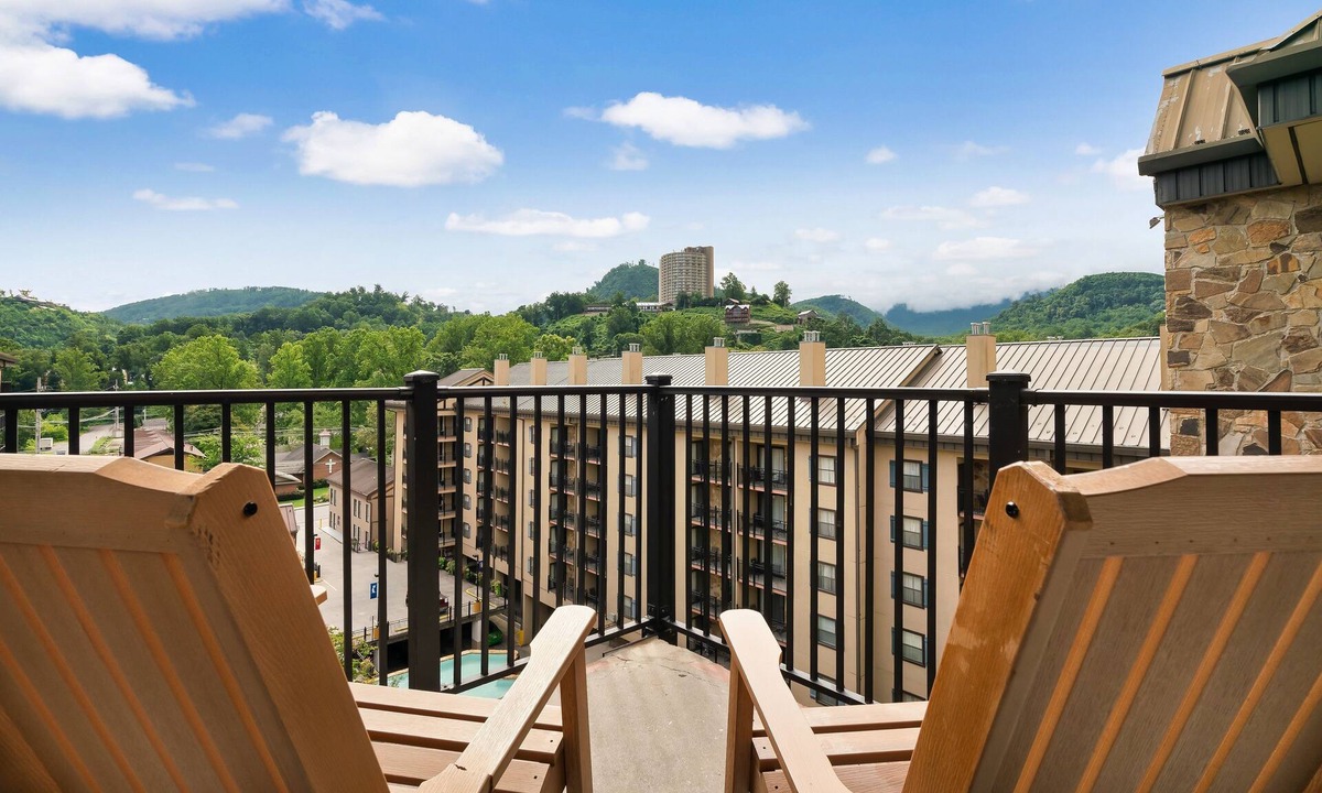 Gatlinburg Hotel | Gatlinburg Town Square