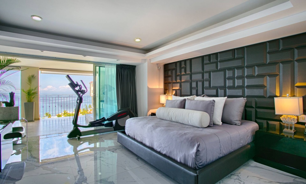 Marina Vallarta Condo | Gorgeous condo at Marina area , great views , luxury layout, jacuzzi,beach front