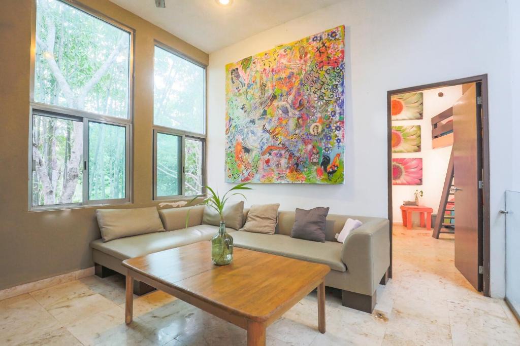 Cancun House | Guest House La Aldea Holistic Experience