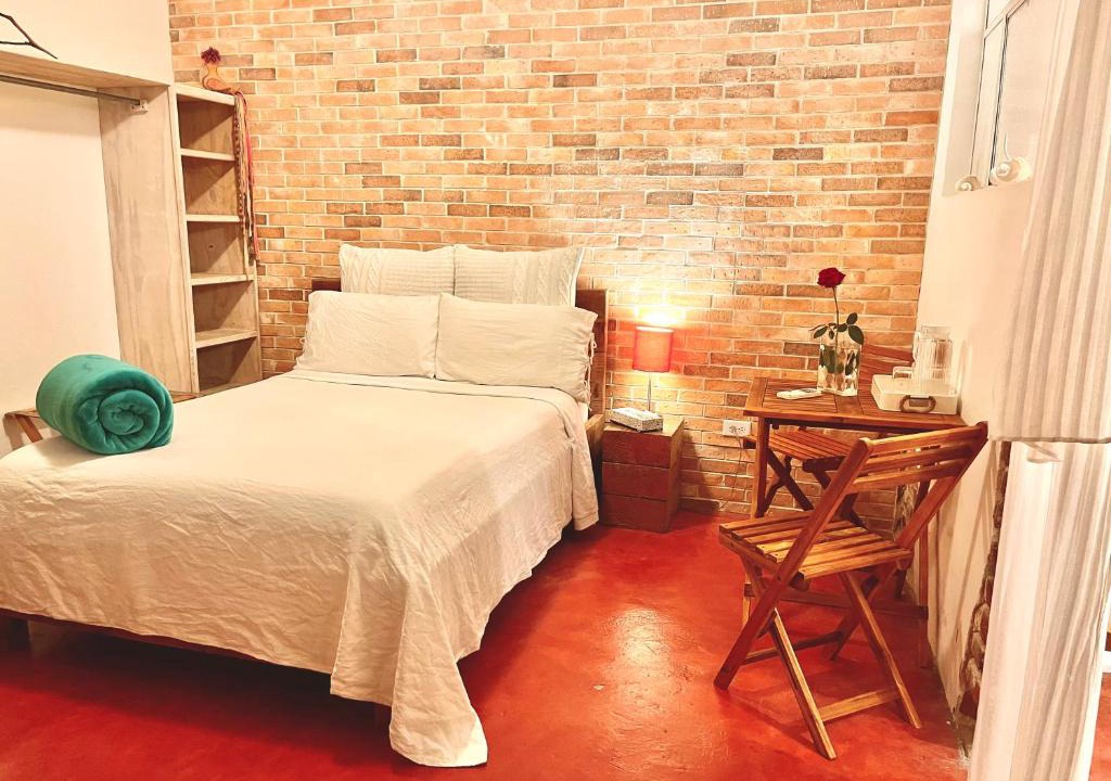 Esterito House | Habitación #2 a dos cuadras del malecón