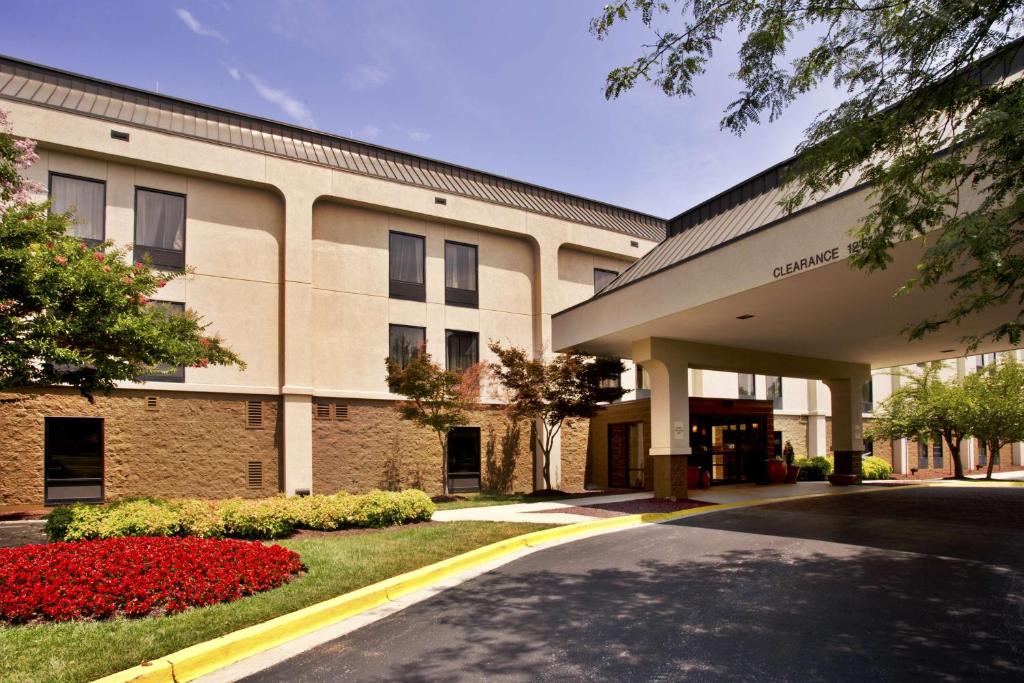 Bowie Hotel | Hampton Inn Bowie
