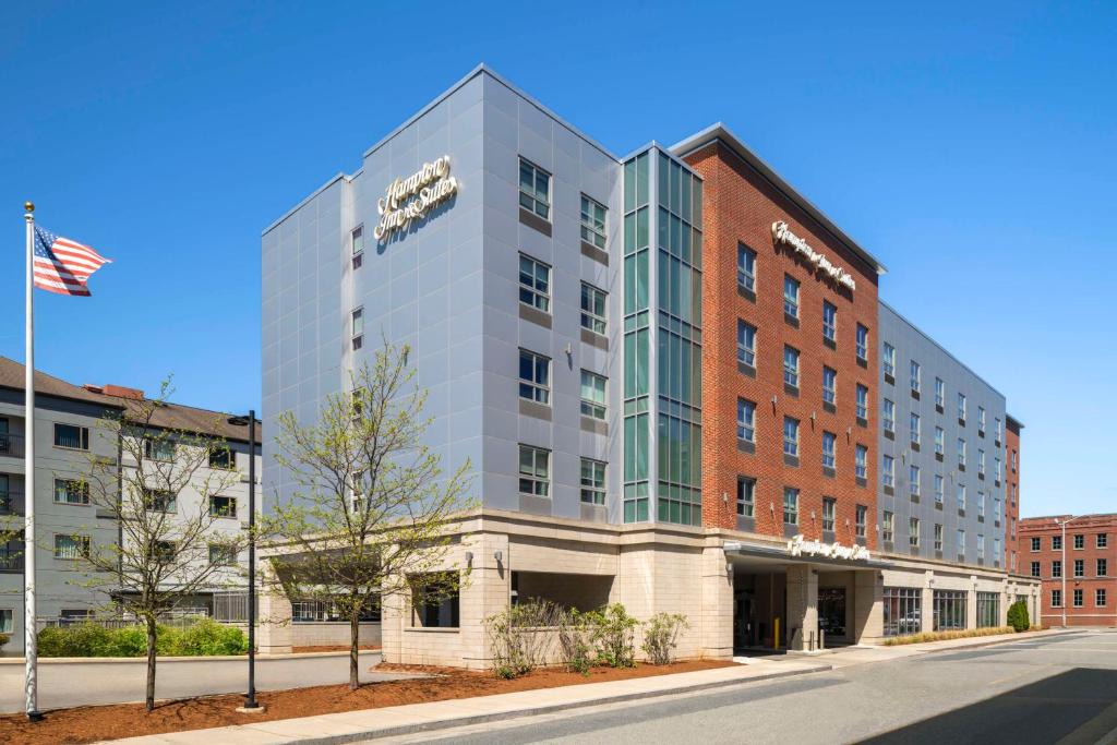 Worcester Hotel | Hampton Inn & Suites-Worcester, MA