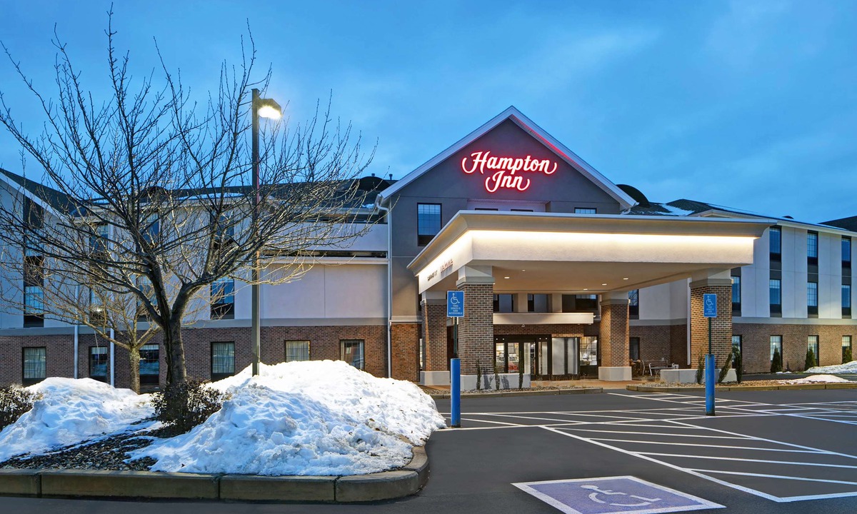Westfield Hotel | Hampton Inn Westfield