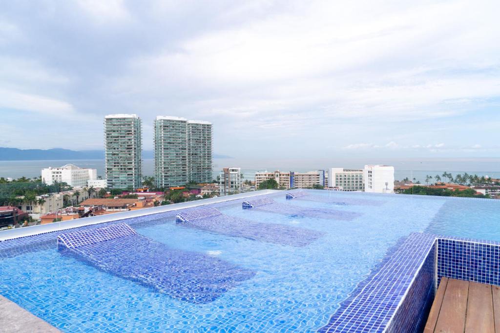 North Hotel Zone Apartment | ¡Hermoso Condo con espectacular vista a la bahia!