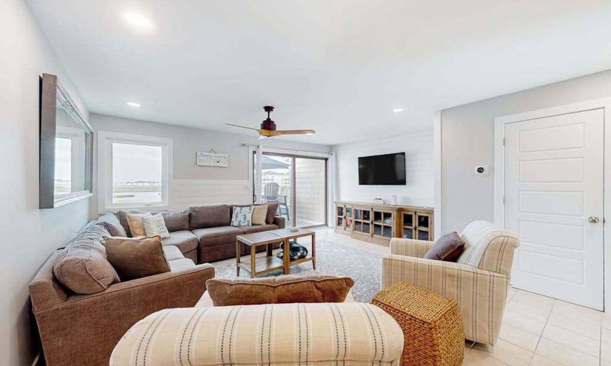 Heron Harbour Isle House | Heron Harbour 220-02