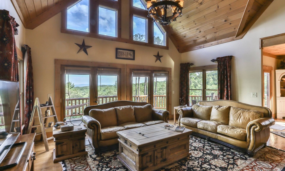Ellijay Cabin | ❤Highly Sought After TOTALLY Secluded 5Bed Luxury Lodge with Breathtaking Views