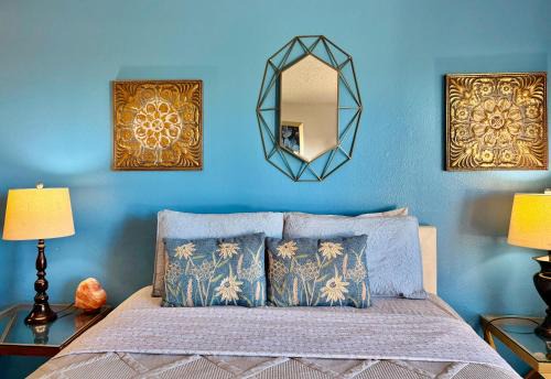 Rampart Village Apartment | Hollywood Studio with Pool, Parking, Gym & Sign View
