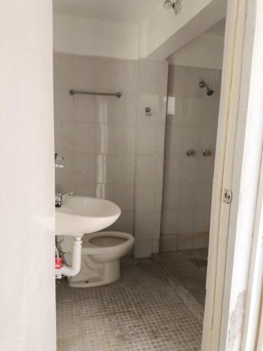 Caleta House | HOSTEL Las Colinas