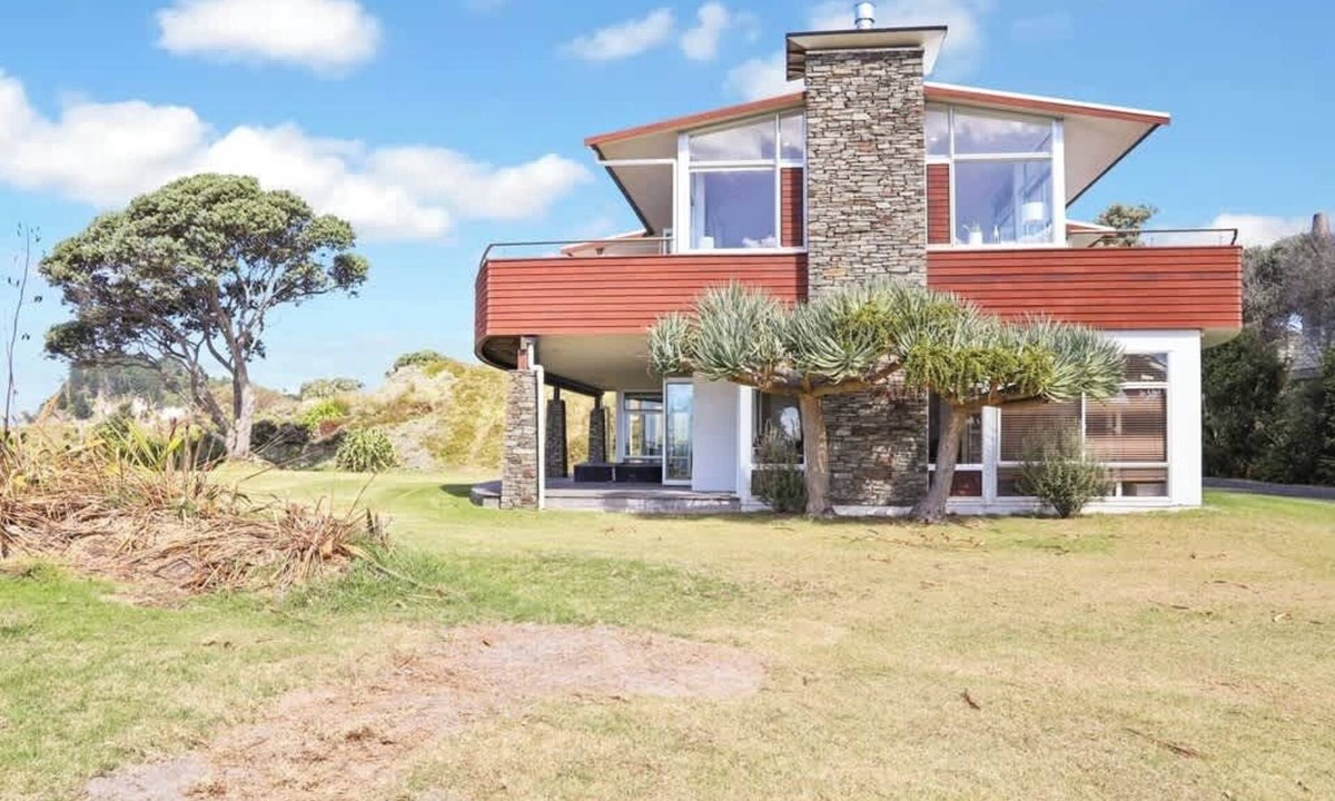 Whiritoa House | Hosts on the Coast Beachside Beauty in Whiritoa