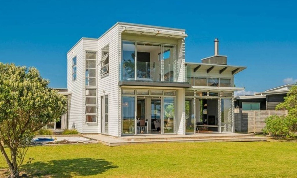 Matarangi House | Hosts on the Coast Taranui's Nest