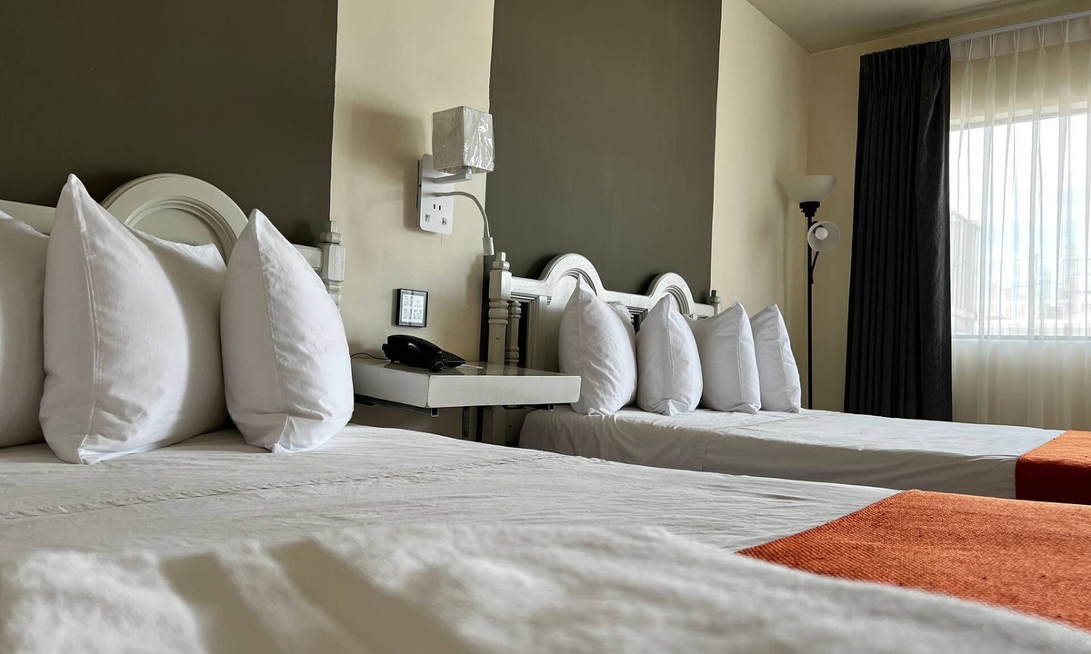 Nuevo Laredo Hotel | Hotel Los Robles