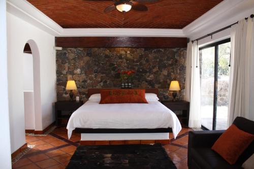 Hotel Villa Mexicana Golf Resort | El Pueblito