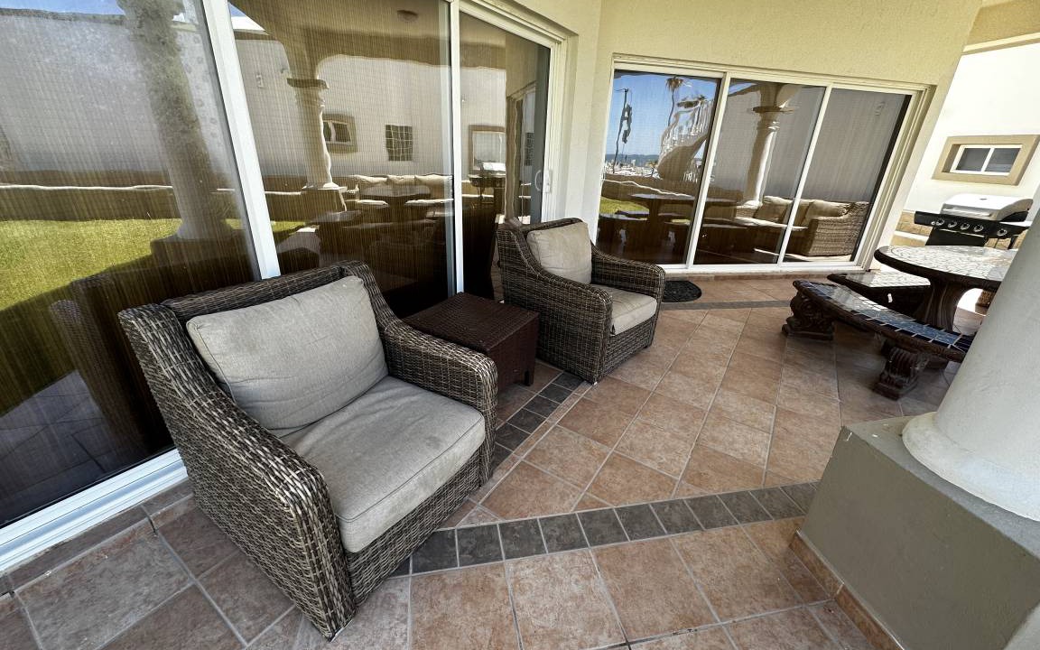 Sandy Beach House | House ∙ 3 bedrooms ∙ 12 guests