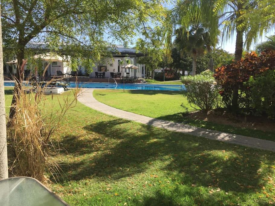 Valle Dorado House | House with Pool near the Beach CTE69