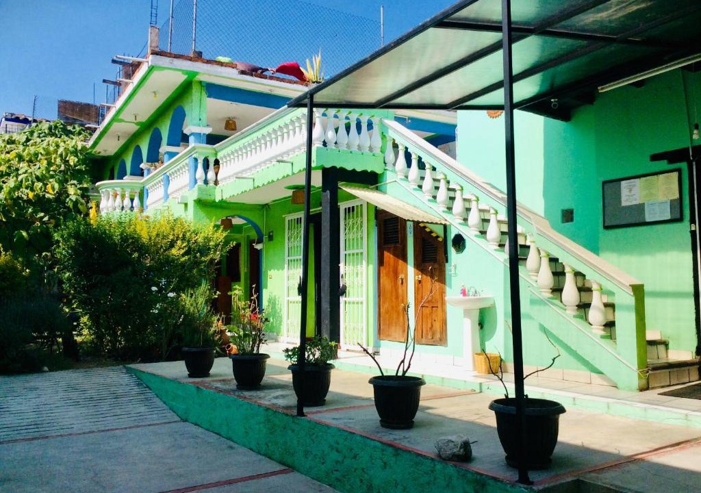Del Cerrillo Hostel | Iguana Hostel