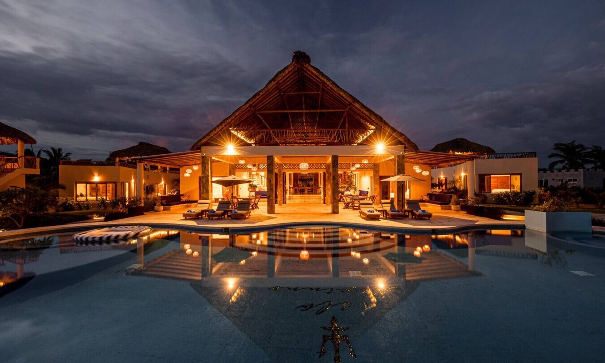 Barra de Colotepec House | Isla Neptuno-Villa In Puerto Escondido
