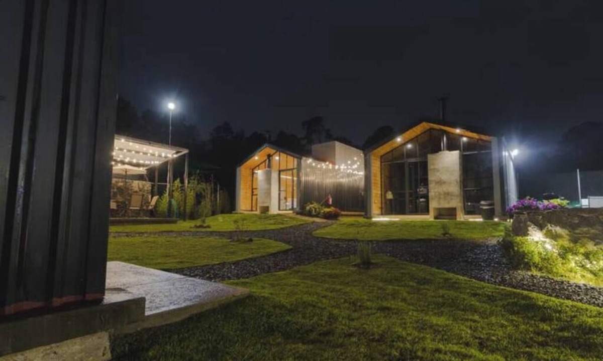 Huasca De Ocampo House | Jacaranda Whisper By Managers B1