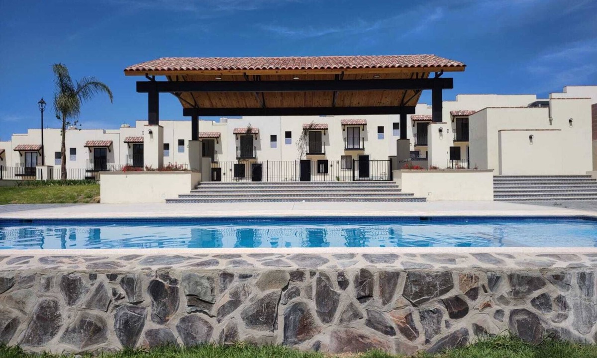 Tlajomulco de Zuniga House | Jackie House in Guadalajara Mexico