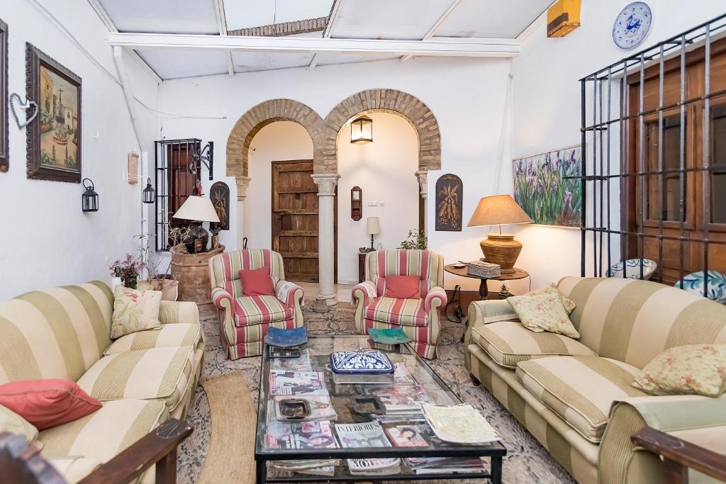 La Trinidad-San Juan y Todos los Santos House | Judería Suites