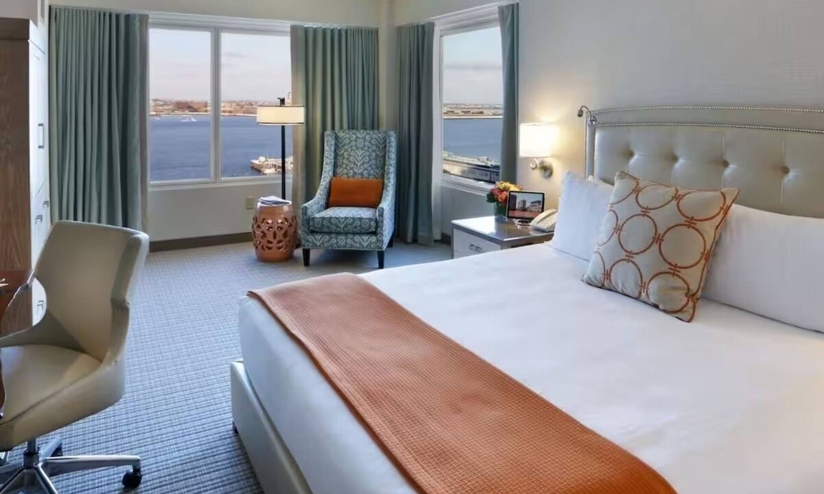 Seaport District Hotel | King Harborview Suite | Seaport Boston | Boston Harbor Views